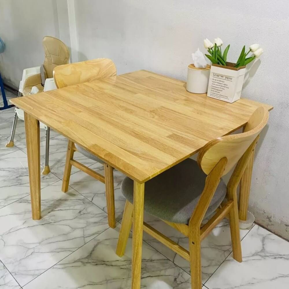 ชุดโต๊ะอาหาร 2 ที่นั่ง EVERGREEN FURNITURE เบาะผ้าสีเทา สีไม้ธรรมชาติ_1