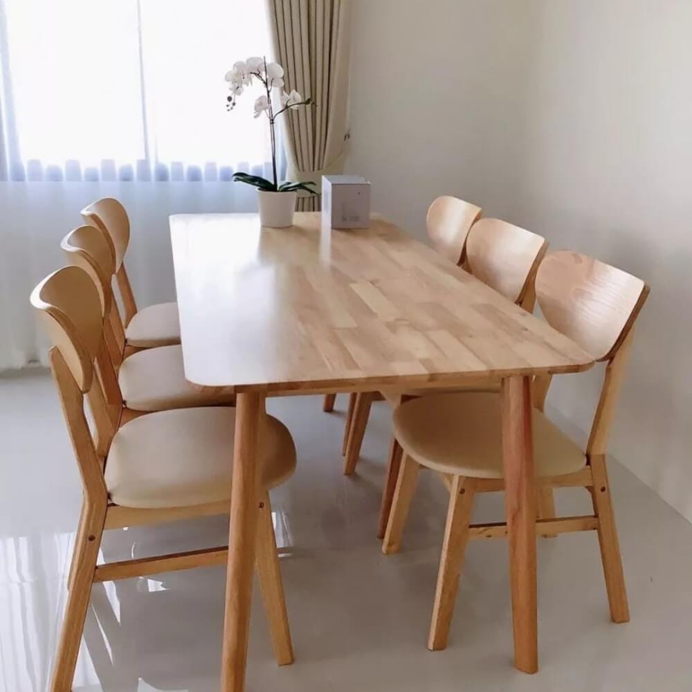 ชุดโต๊ะอาหาร 6 ที่นั่ง EVERGREEN FURNITURE สีไม้ธรรมชาติ  เบาะหนังสีครีม_2