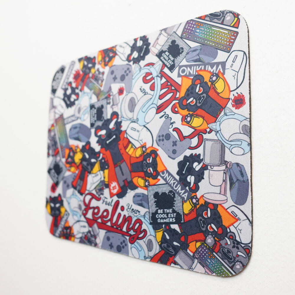 แผ่นรองเมาส์เกมมิ่ง ONIKUMA STICKER BOMB GAMING MOUSEPAD - สีขาว