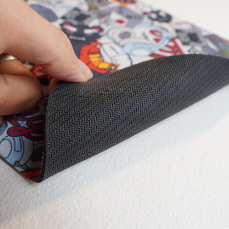 แผ่นรองเมาส์เกมมิ่ง ONIKUMA STICKER BOMB GAMING MOUSEPAD - สีขาว_2