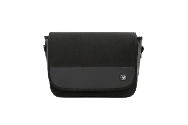กระเป๋าสะพายข้างกันน้ำ FEELFREE URBANION ECO รุ่น MESSENGER BAG สี BLACK