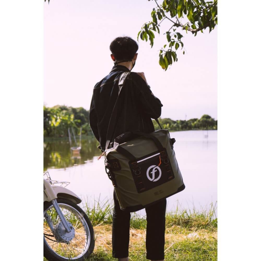 กระเป๋าเก็บความเย็น FEELFREE SOFT COOLER สี OLIVE ผ้ากันน้ำ_7