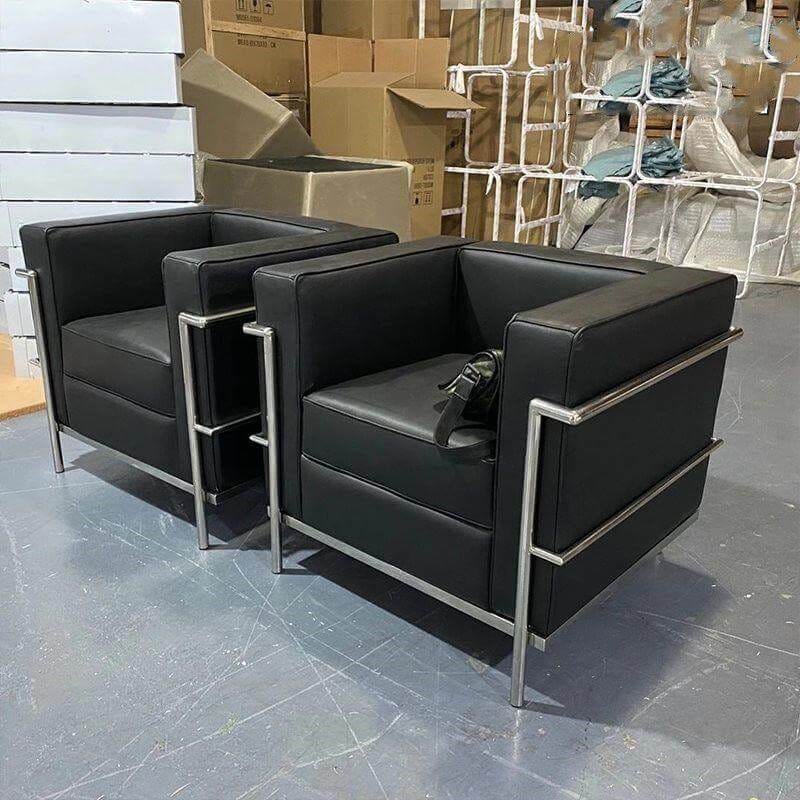 โซฟาหนังแท้ BUNISE รุ่น LC2 สไตล์วินเทจ MID-CENTURY ขนาด 76×70×78 ซม. สีดำ_3