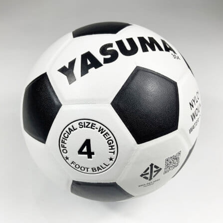 ฟุตบอล YASUMA หนังอัด PVC ทนปูน มีมอก. สีขาวดำ เบอร์ 4_1
