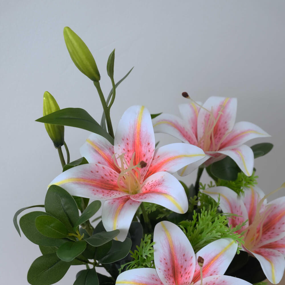 ดอกลิลลี่ประดิษฐ์ในแจกัน JGLORYFLOWER