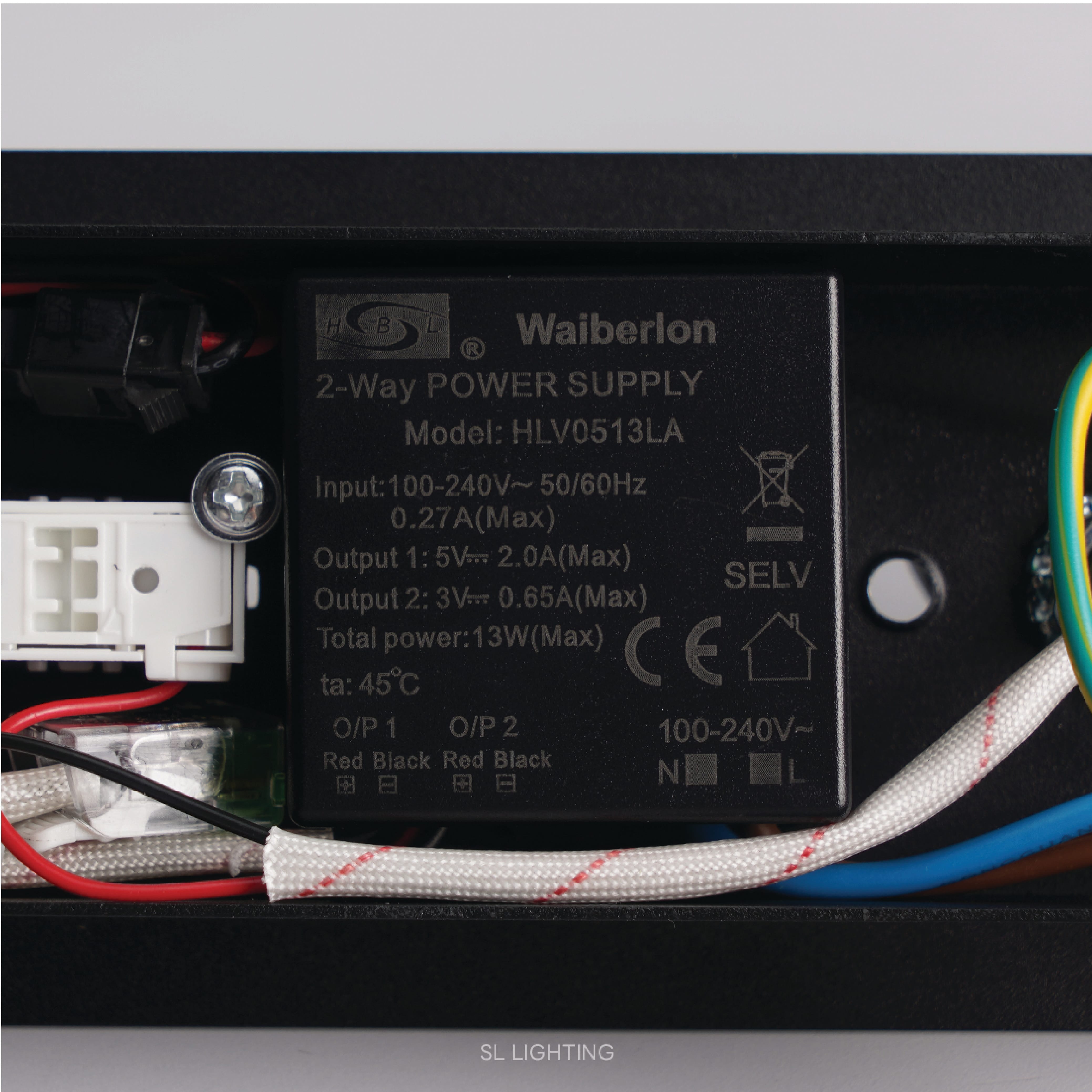 ไฟหัวเตียง LED SL LIGHTING YATAK 3 วัตต์ WARM WHITE พอร์ตชาร์จ USB & Type-C สีดำ