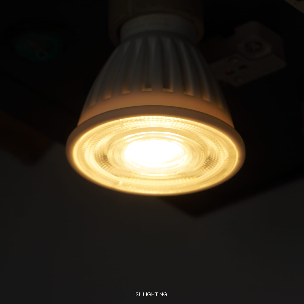 หลอด LED SL LIGHTING MR16 220V 10 วัตต์ WARM WHITE GU10_2