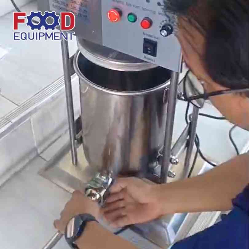 เครื่องอัดไส้กรอกไฟฟ้า FOOD EQUIPMENT รุ่น 10 ลิตร_4
