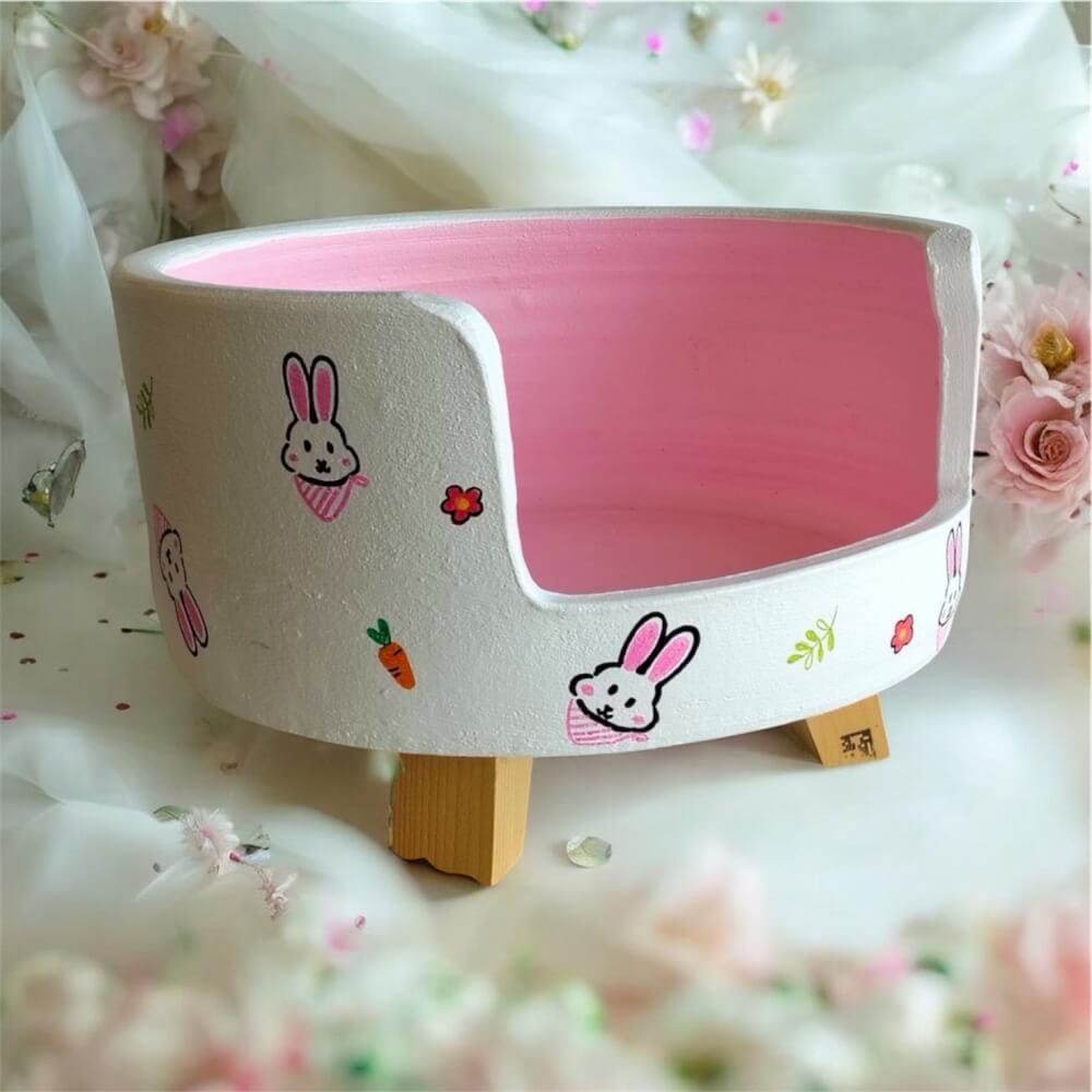 ที่นอนสัตว์เลี้ยง BIGBOXDESIGN รุ่น โซฟาดินเซรามิก ขนาด 14 นิ้ว สีขาว-ลายกระต่าย_3