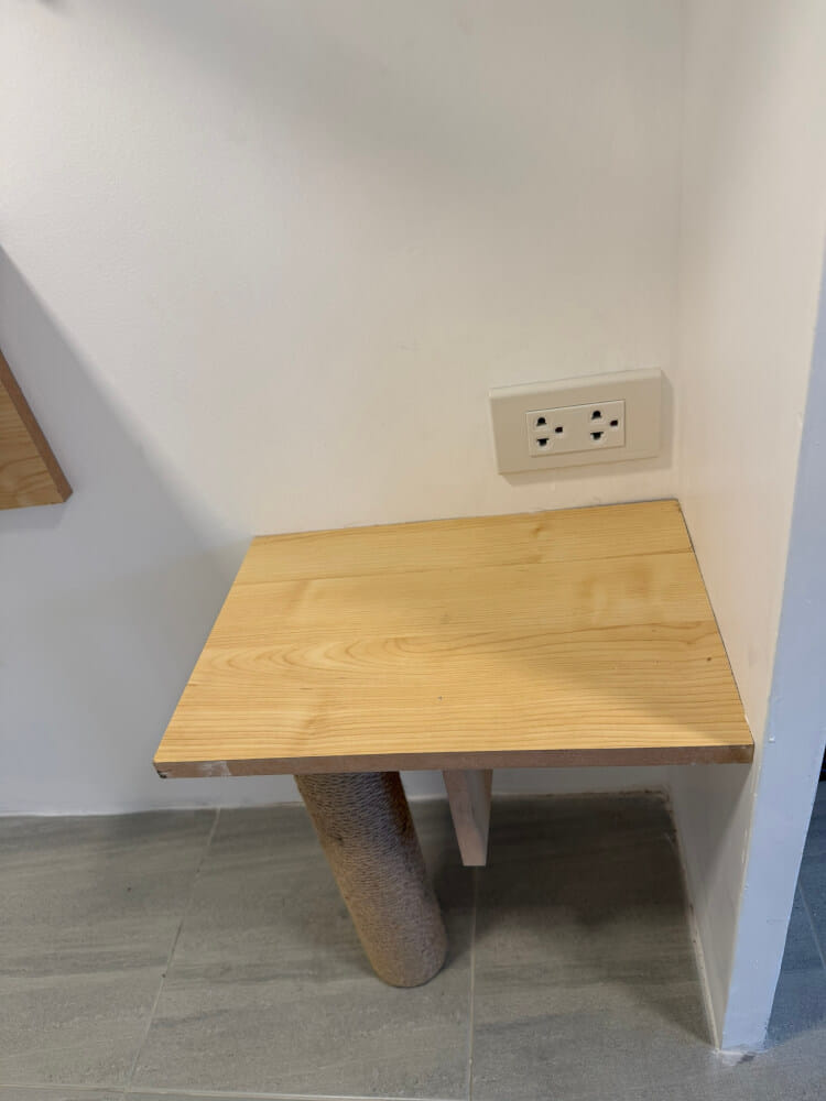 บ้านสัตว์เลี้ยง BIGBOXDESIGN รุ่น บ้านแบบแบ่งโซน ตะแกรงเหล็กฉีก+มุ้งลวด-MSTEEL01 ขนาด 240 X 120 X 195 CM. สีเทา