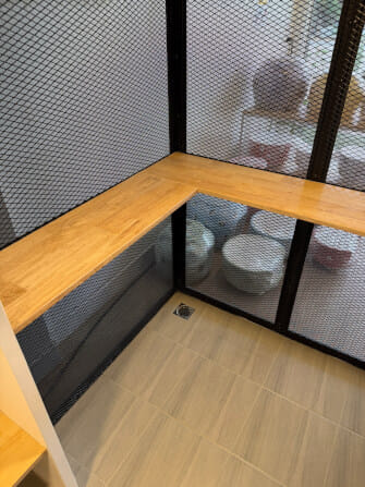 บ้านสัตว์เลี้ยง BIGBOXDESIGN รุ่น บ้านแบบแบ่งโซน ตะแกรงเหล็กฉีก+มุ้งลวด-MSTEEL01 ขนาด 240 X 120 X 195 CM. สีเทา_10