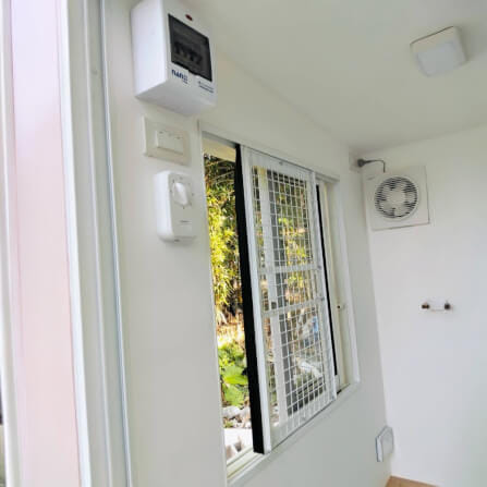 บ้านสัตว์เลี้ยง BIGBOXDESIGN รุ่น บ้านกระจก2โซน-BOXM02 ขนาด240X140X200 CM. สีชมพู-DEWAY ROSE_6
