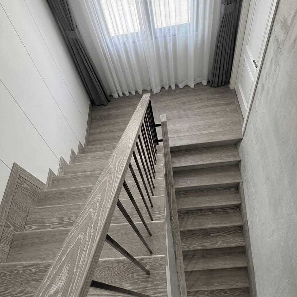 ราวจับบันได (STAIR HANDRAIL) I.D.DECORATION รุ่น ID.8006 ขนาด 25 X 70 X 2000 มม. สีเทา