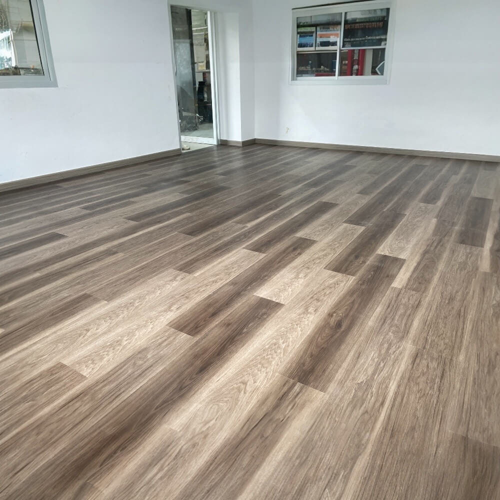แผ่นพื้น SPC VISION FLOORING ขนาด 180 X 1220 X 5 มม. หนา 5 มม. รุ่น VN-590