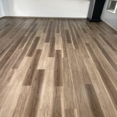 แผ่นพื้น SPC VISION FLOORING ขนาด 180 X 1220 X 5 มม. หนา 5 มม. รุ่น VN-590_5