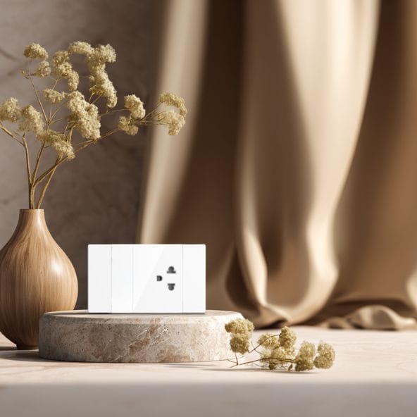 ชุดเต้ารับเดี่ยว 3 ขา GONEO รุ่น PIANO SONATA G25-Z103-WH สีขาว ขากลมแบน_3