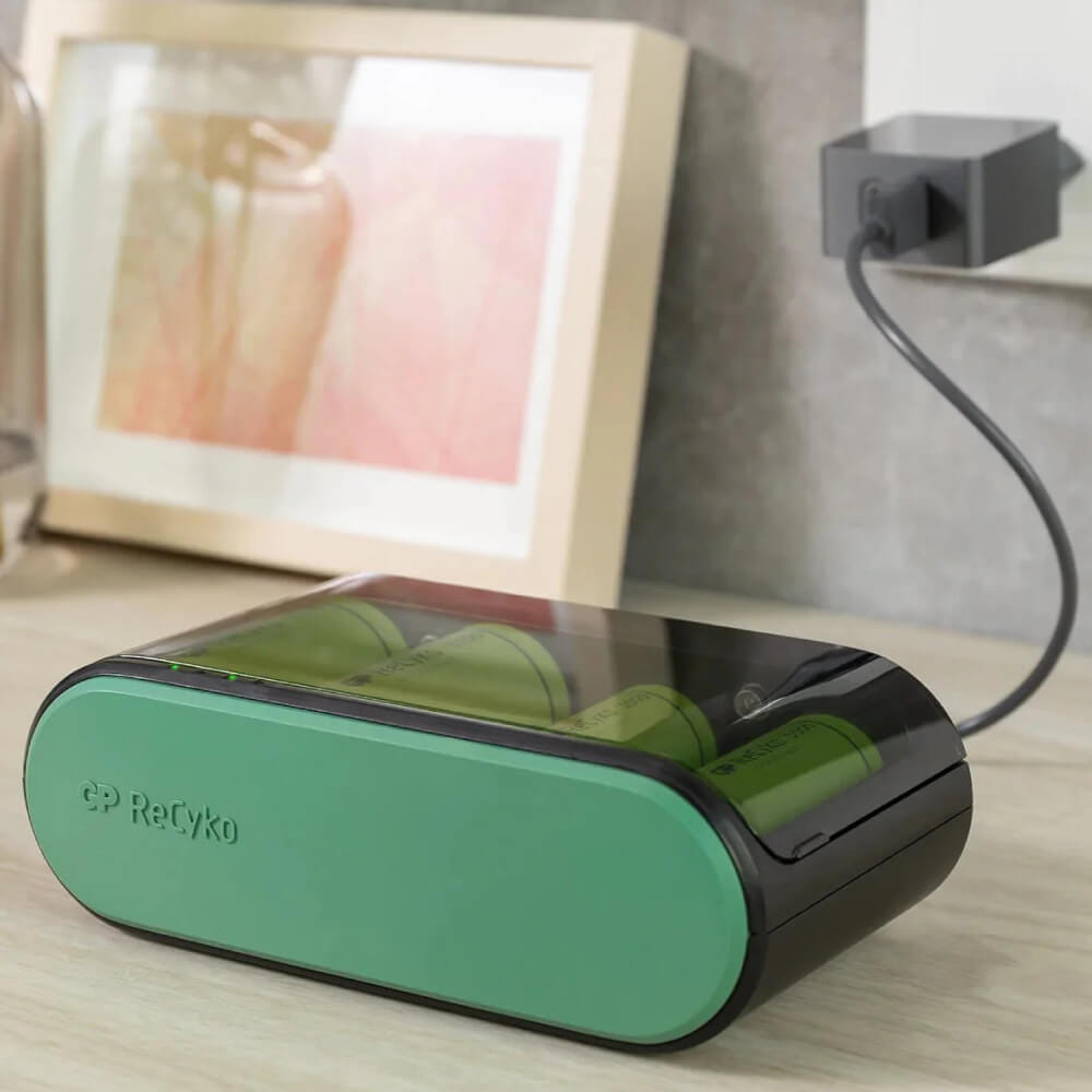 เครื่องชาร์จถ่าน GP BATTERY RECYKO UNIVERSAL CHARGER USB B631