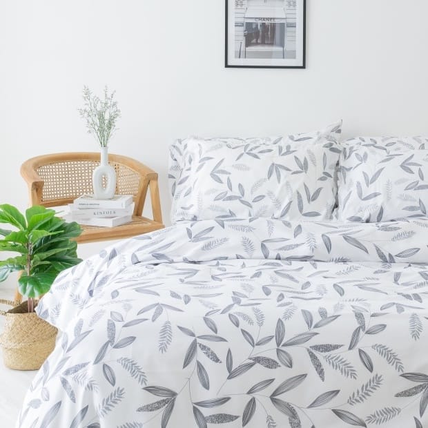 ปลอกผ้าห่มนวม DARLING MATTRESS รุ่นนาโนเทค ใช้กับไส้นวมขนาด 80X90 นิ้ว ลายลีฟ_1