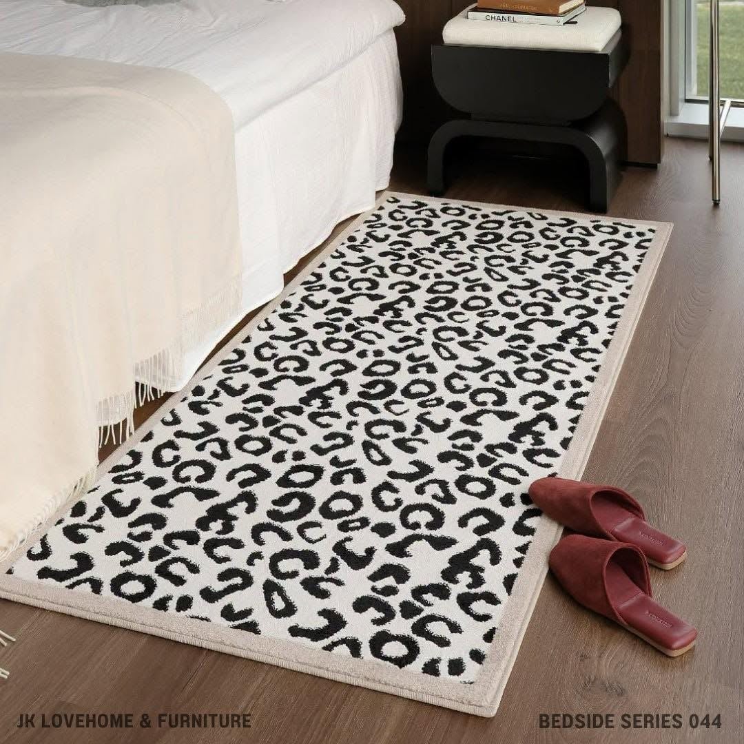 พรมข้างเตียง JKLOVEHOME BEDSIDE SERIES 044 80X180 ซม. สีขาว_3