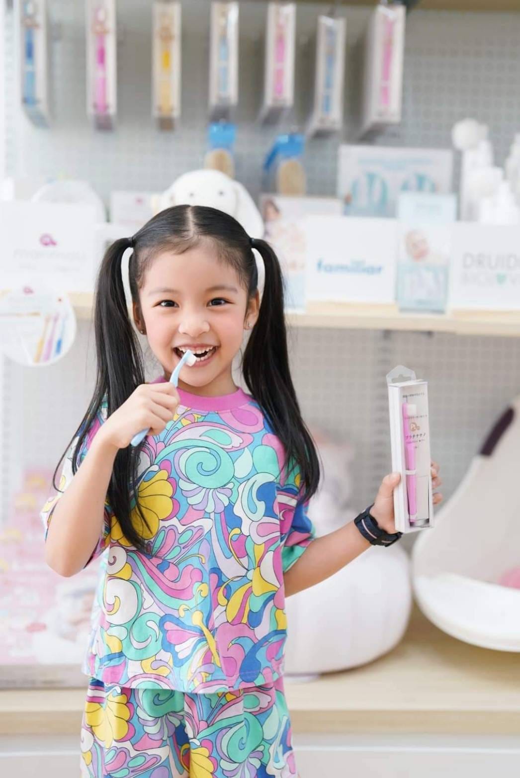 แปรงสีฟันขนนุ่มสำหรับเด็ก (อายุ 2-6 ปี) MANMOU สีฟ้า จากประเทศญี่ปุ่น