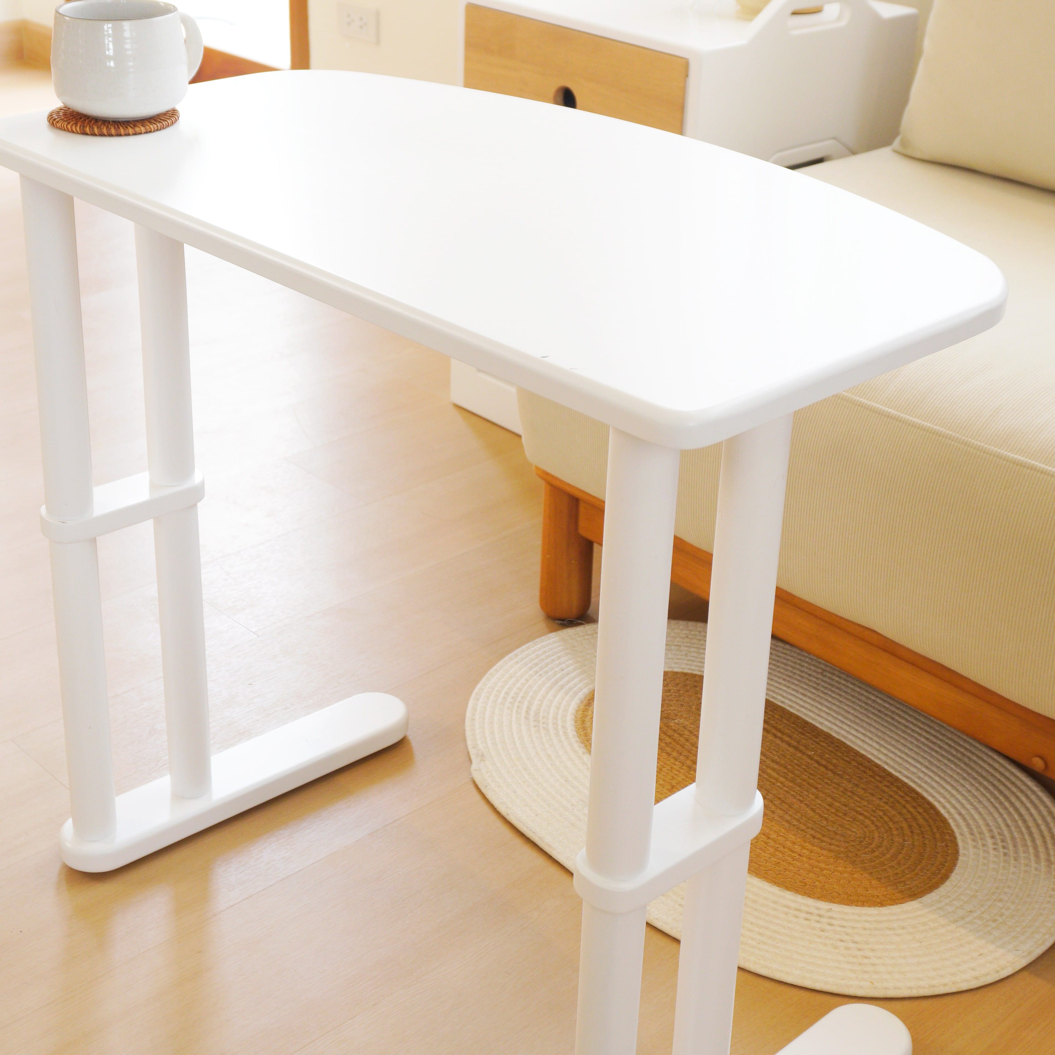 โต๊ะทำงานไม้ยางพารา MAAI DESIGN รุ่น TACHI SIDE TABLE สีขาว_1