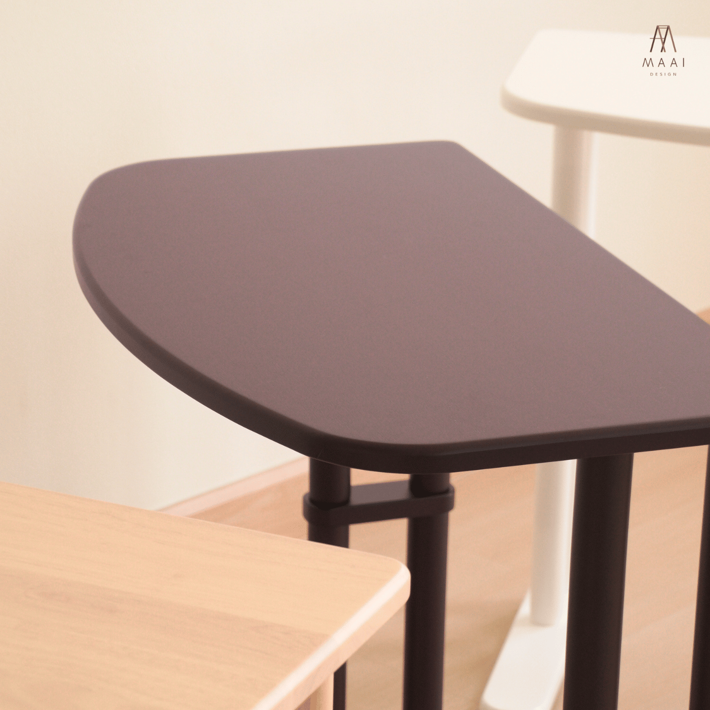 โต๊ะทำงานไม้ยางพารา ปรับ2ระดับ MAAI DESIGN รุ่น TACHI SIDE TABLE สีเชอร์รี่ชิลี_1