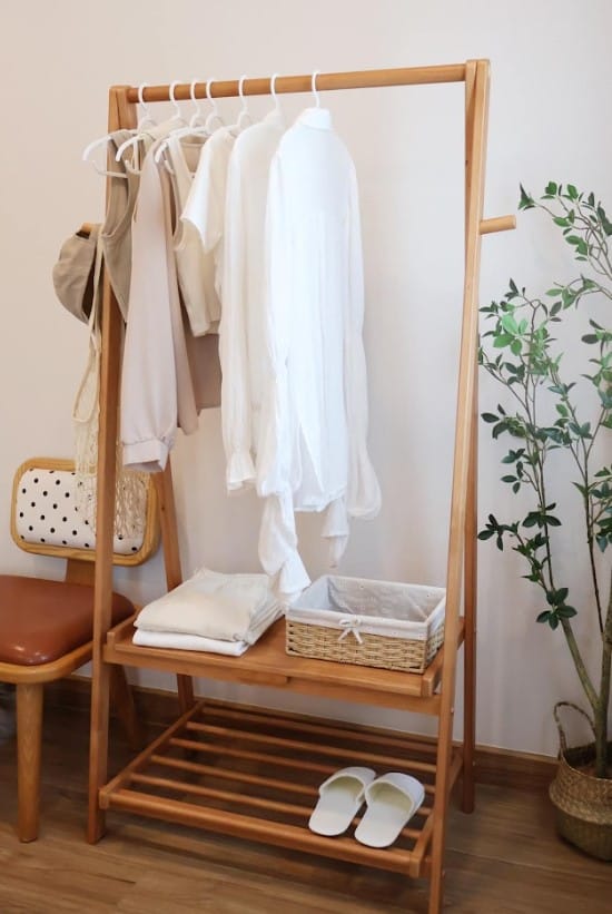 ราวแขวนผ้าไม้ยางพาราแท้ MAAI DESIGN SHATSU SHELF สี OAK