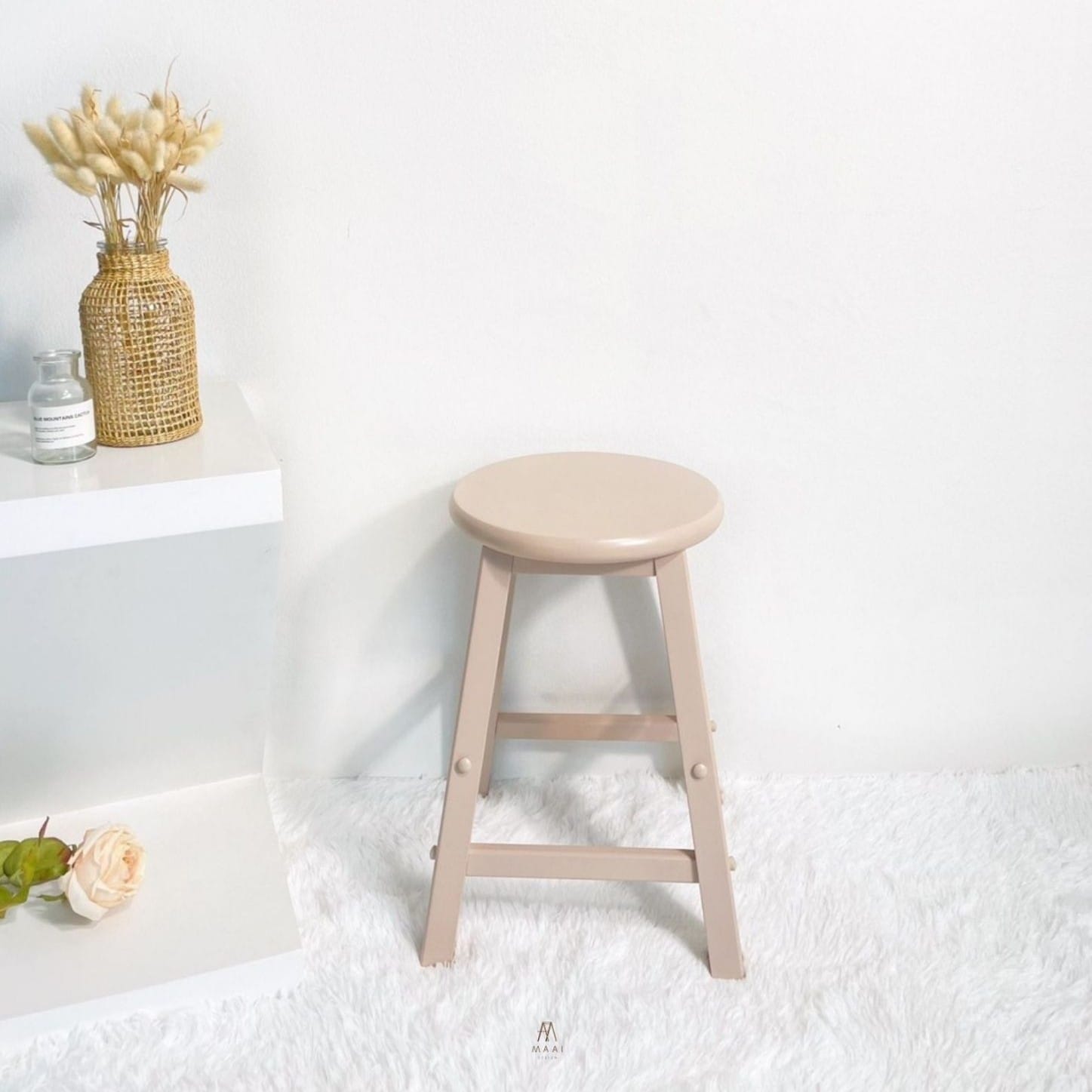 เก้าอี้บาร์ไม้ยางพารา MAAI DESIGN รุ่น GOM STOOL สีครีม_2