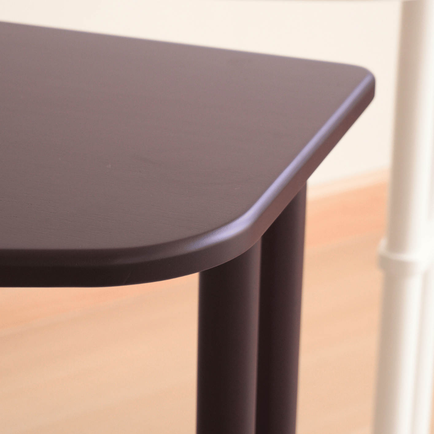 โต๊ะทำงานไม้ยางพารา ปรับ2ระดับ MAAI DESIGN รุ่น TACHI SIDE TABLE สีเชอร์รี่ชิลี_2