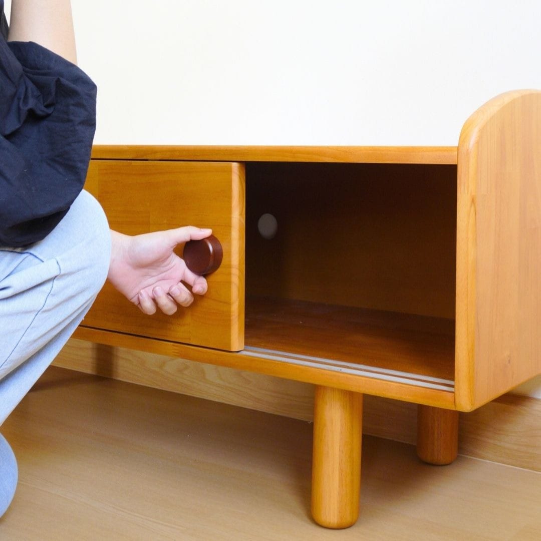 ชั้นวางทีวีไม้ยางพารา MAAI DESIGN รุ่น KIYOKO SIDEBOARD M 150 สีโอ๊ค