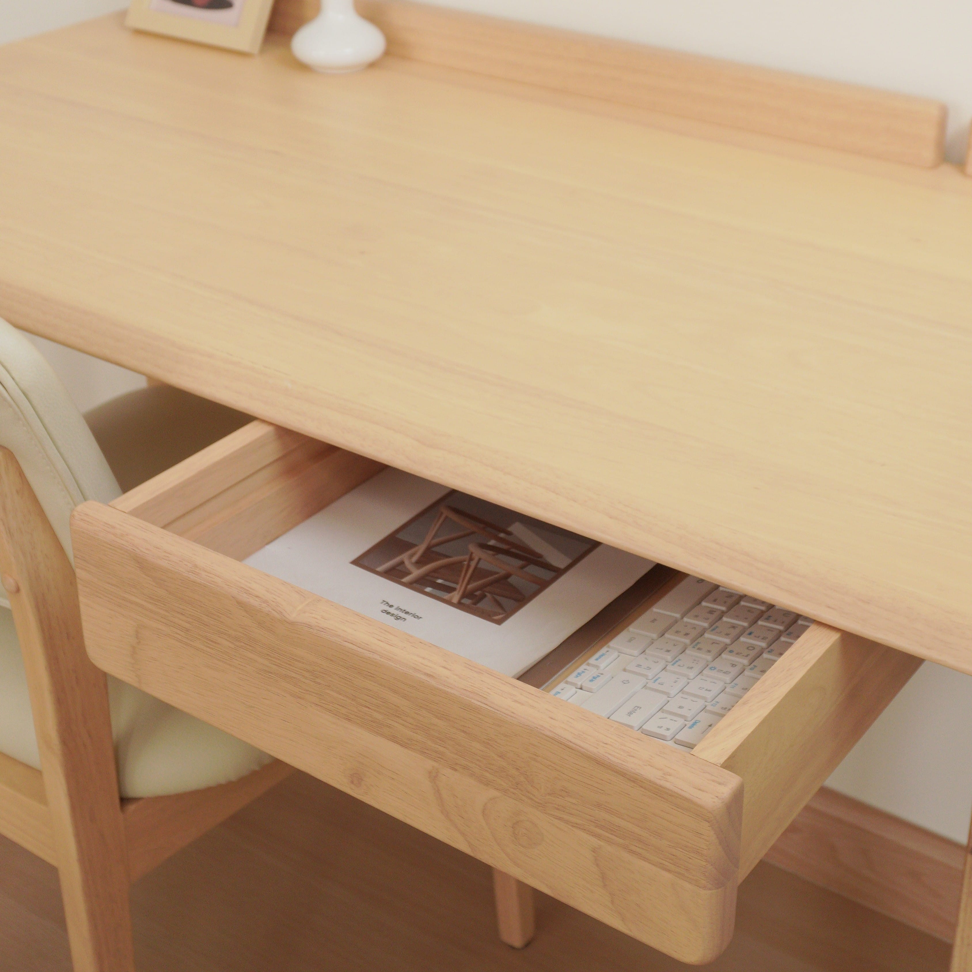 โต๊ะทำงานไม้ยางพารา MAAI DESIGN รุ่น BENKYO TABLE สีบีช_3
