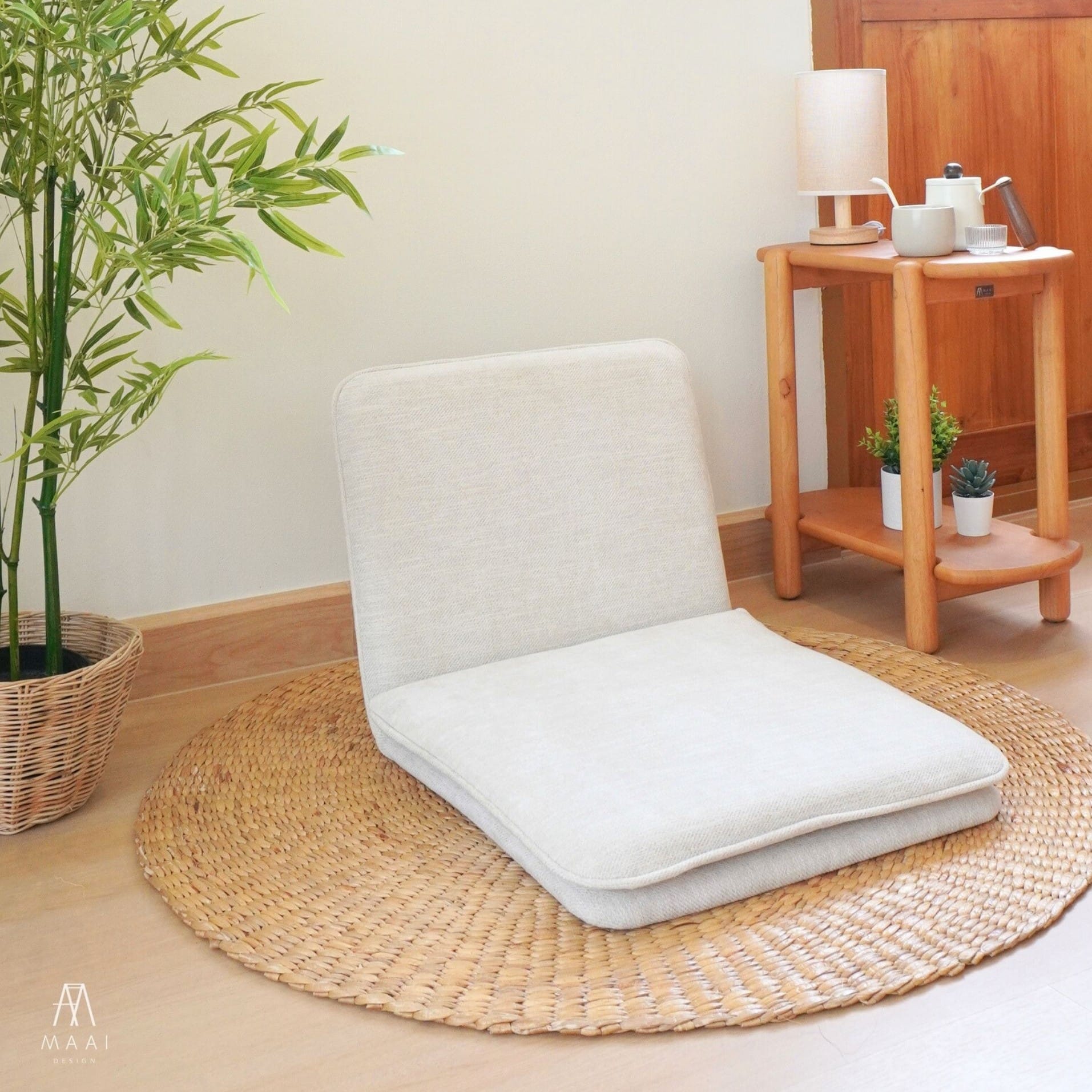 เบาะผ้านั่งพื้น พนักพิงไม้ยางพารา MAAI DESIGN รุ่น YUKA CHAIR สีครีม_3