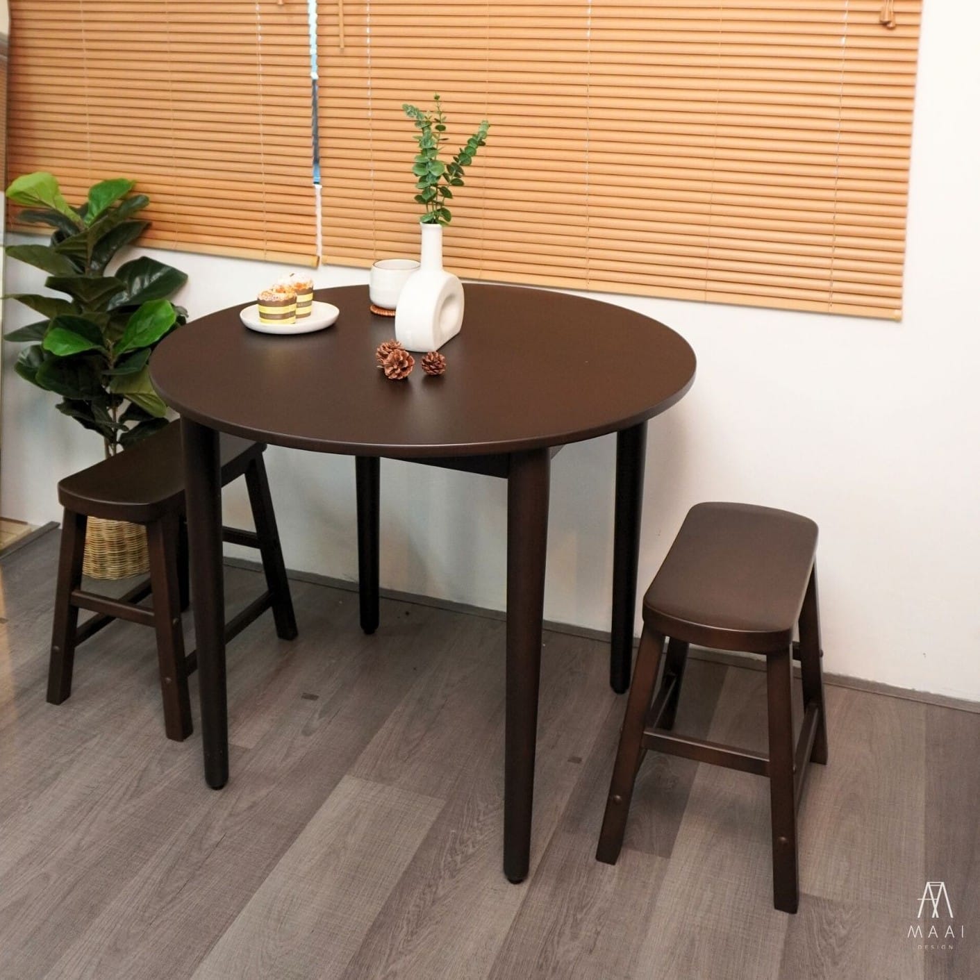 เก้าอี้บาร์ไม้ยางพารา MAAI DESIGN รุ่น YOKUSO สีช็อกโกแลต_4