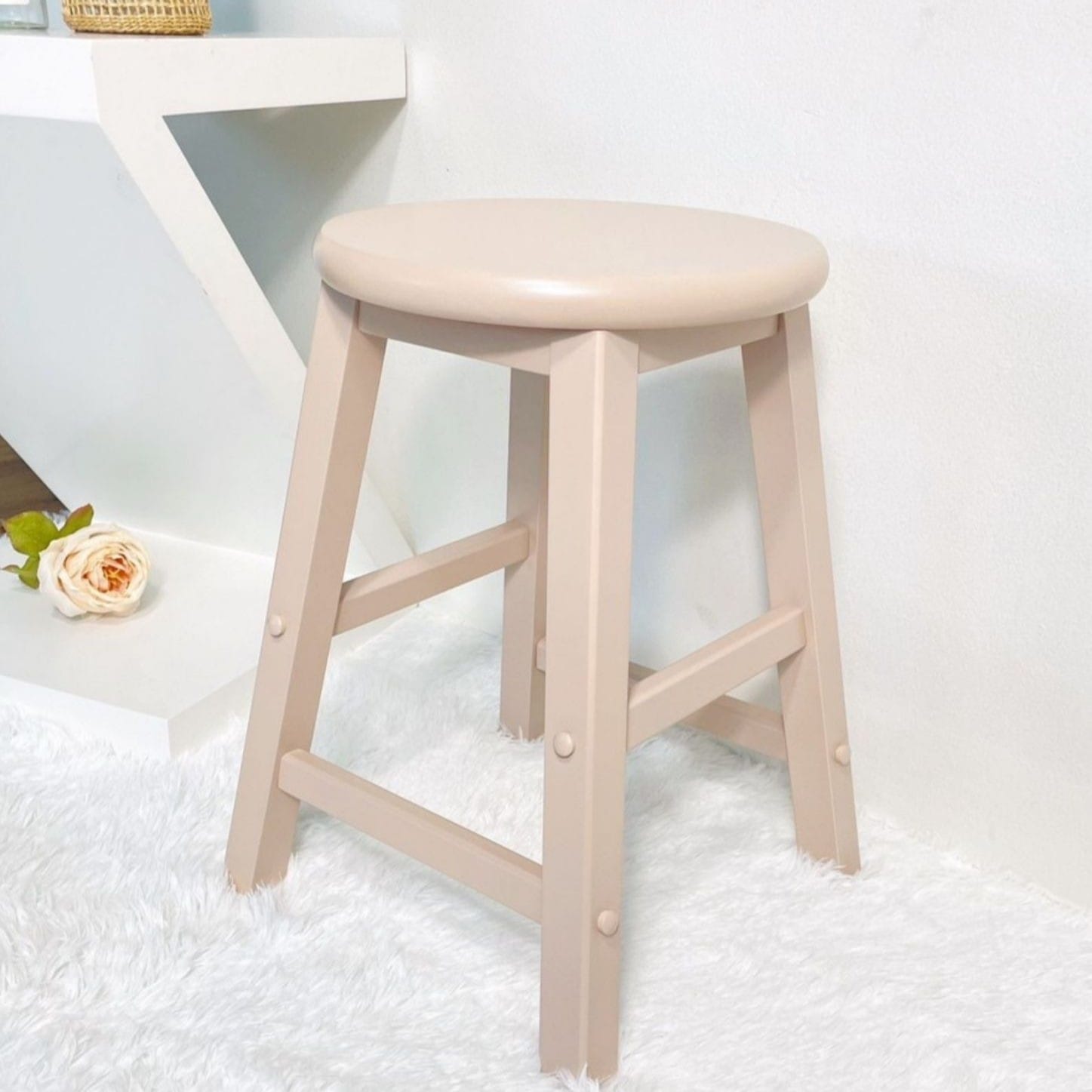 เก้าอี้บาร์ไม้ยางพารา MAAI DESIGN รุ่น GOM STOOL สีครีม_4