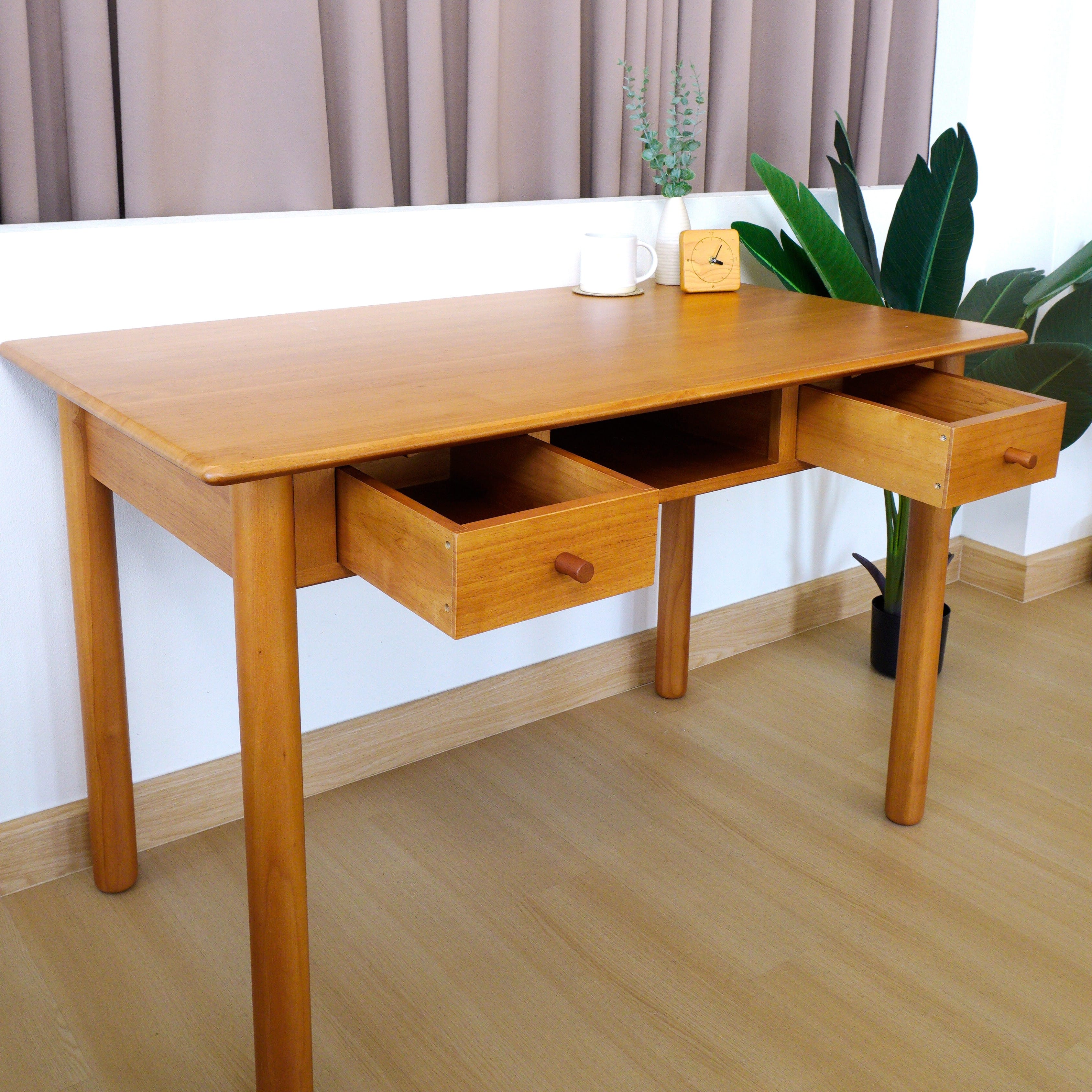 โต๊ะทำงานไม้ยางพารา MAAI DESIGN รุ่น HIROSHI TABLE สีโอ๊ค_4