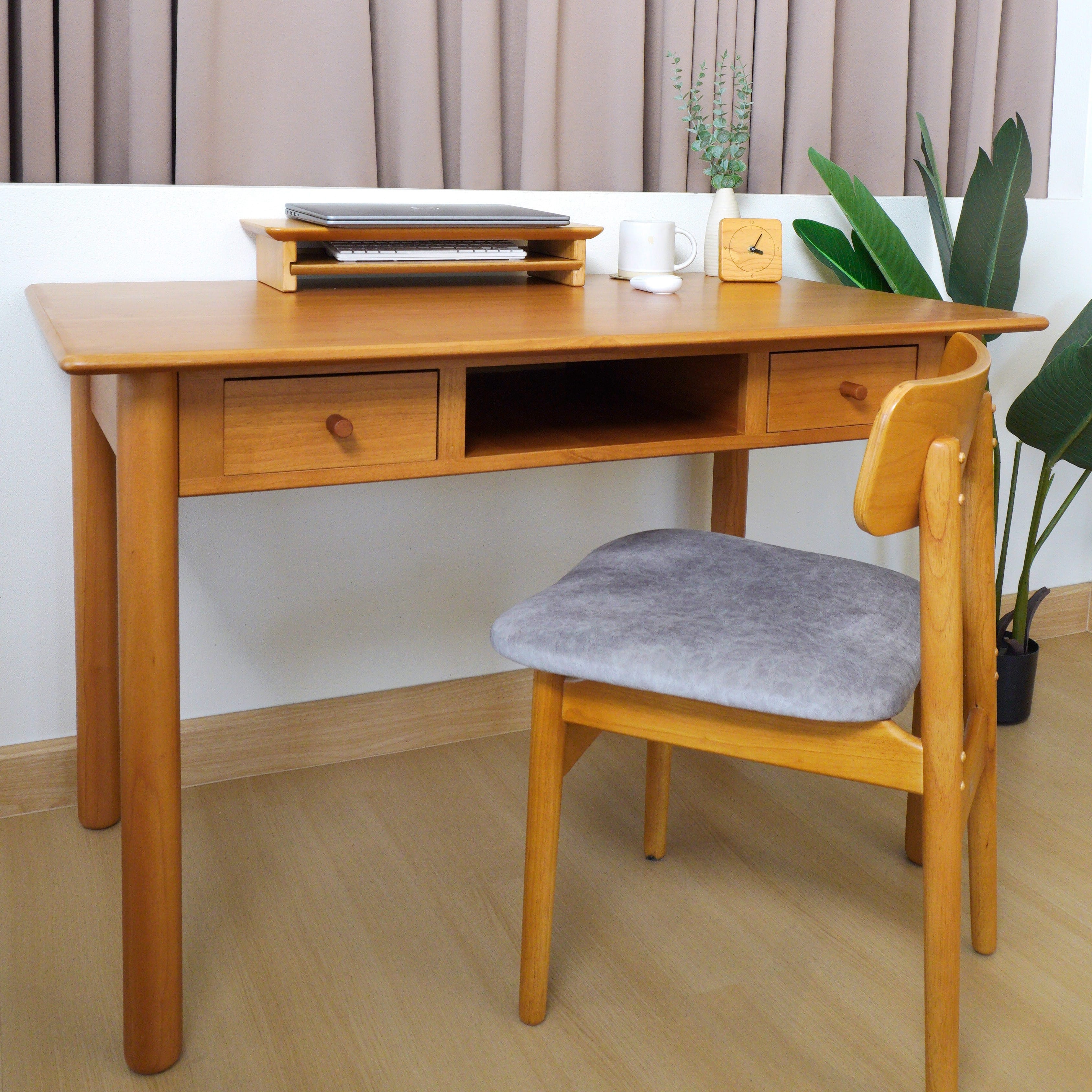 โต๊ะทำงานไม้ยางพารา MAAI DESIGN รุ่น HIROSHI TABLE สีโอ๊ค_5
