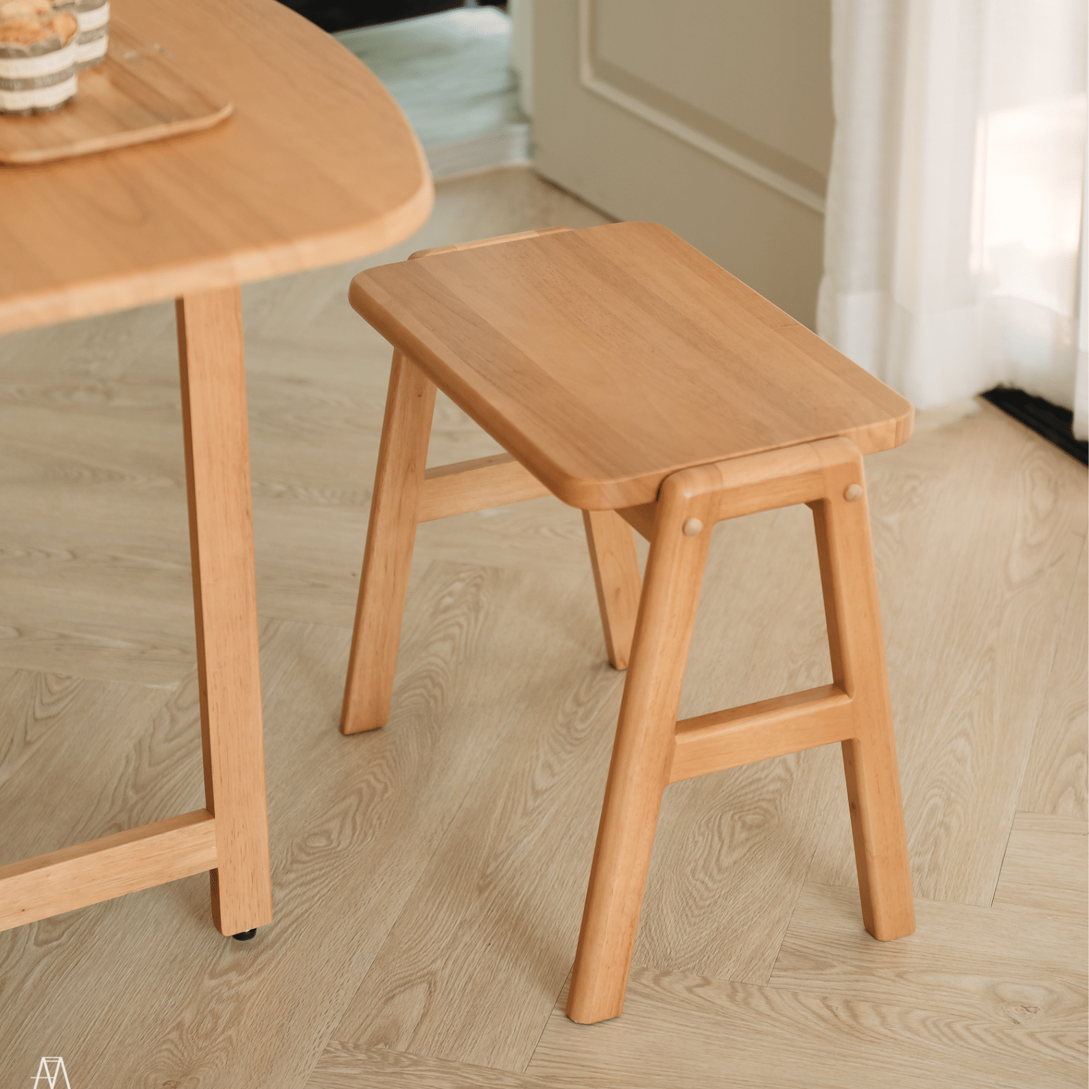 เก้าอี้บาร์ไม้ยางพารา MAAI DESIGN รุ่น BASHO STACK สีโอ๊ค_7