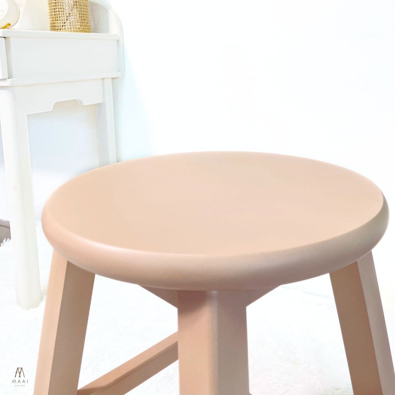 เก้าอี้บาร์ไม้ยางพารา MAAI DESIGN รุ่น GOM STOOL สีครีม_7