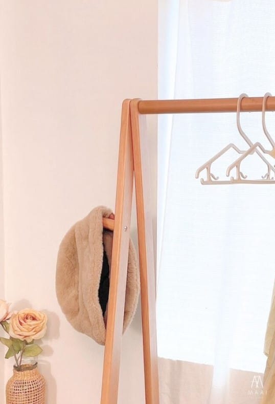 ราวแขวนผ้าไม้ยางพาราแท้ MAAI DESIGN SHATSU SHELF สี OAK