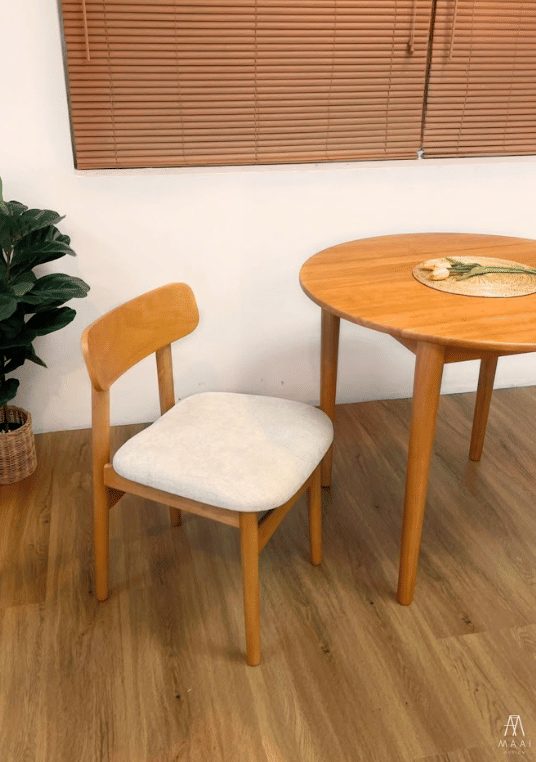 เก้าอี้ไม้ยางพารา เบาะผ้าสีขาว MAAI DESIGN SHITA CHAIR สีโอ๊ค_5