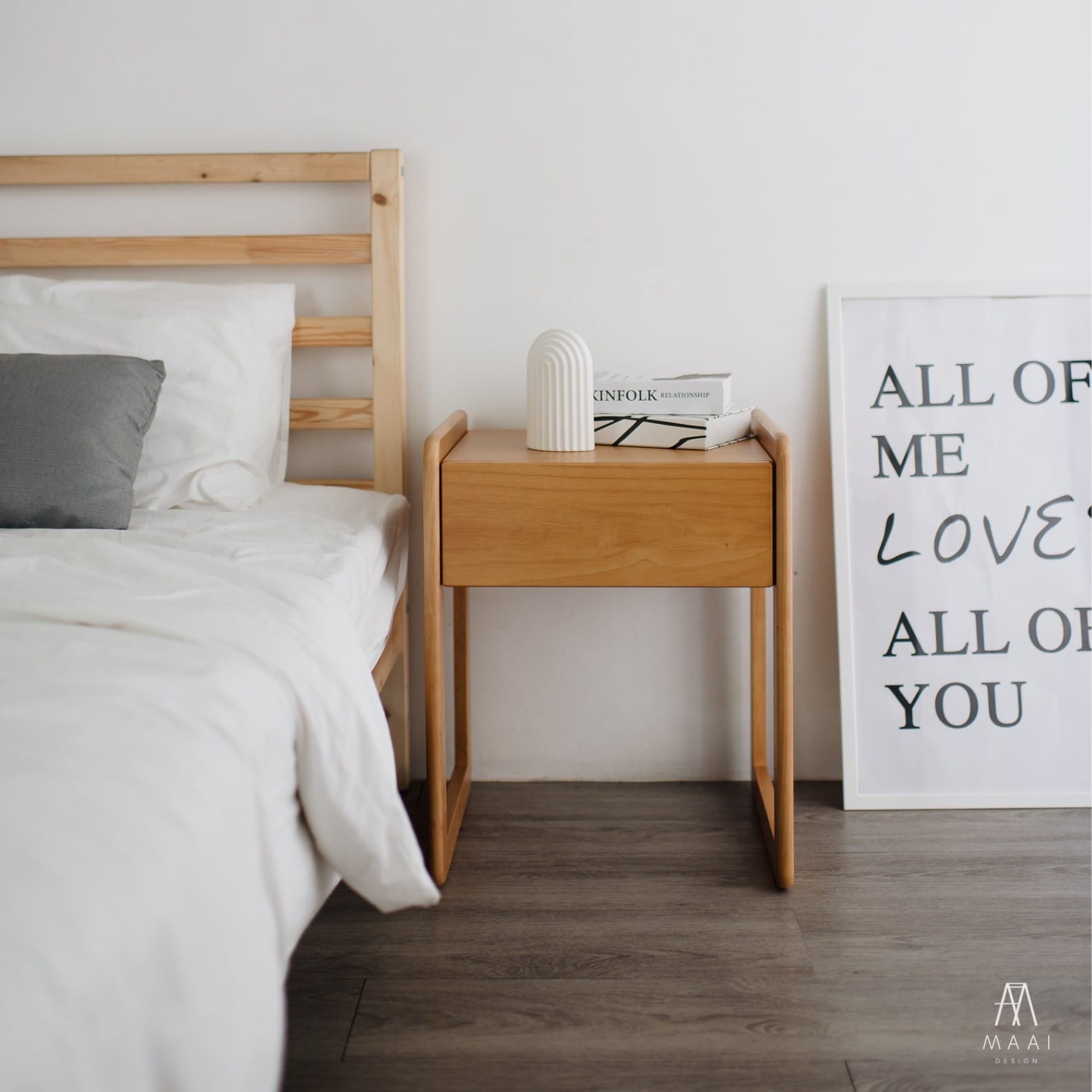ตู้ลิ้นชักข้างเตียงไม้ยางพารา MAAI DESIGN รุ่น UCHU SIDE TABLE สีโอ๊ค_2