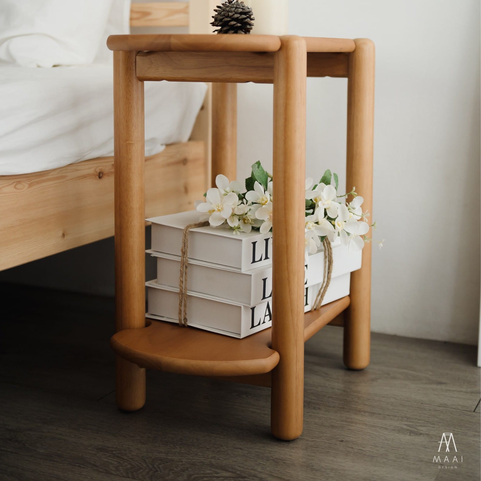 โต๊ะข้างไม้ยางพารา MAAI DESIGN รุ่น CHISAI SIDE TABLE สีโอ๊ค_5