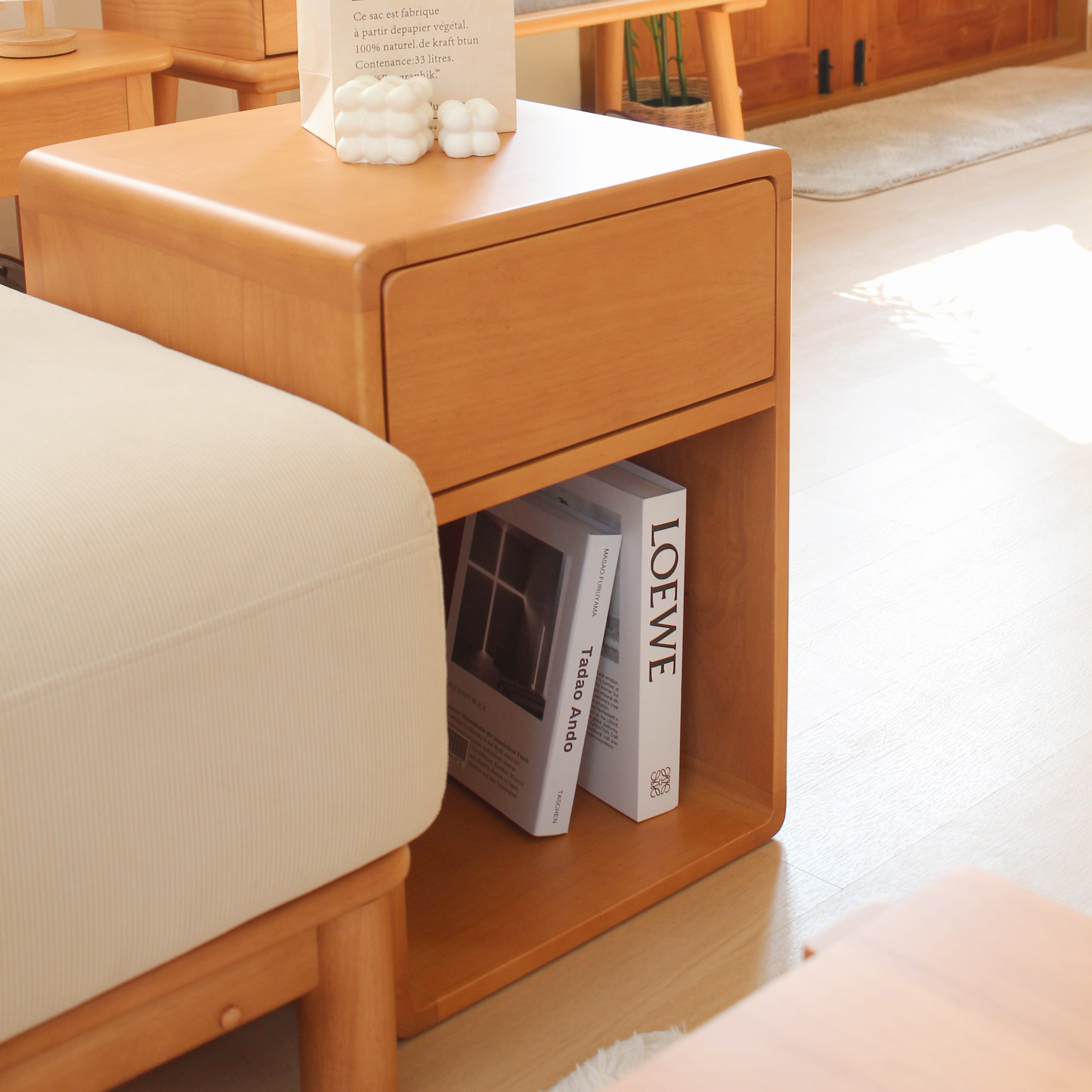 ตู้ลิ้นชักข้างเตียงไม้ยางพารา MAAI DESIGN รุ่น UNERU SIDE TABLE สีโอ๊ค_7