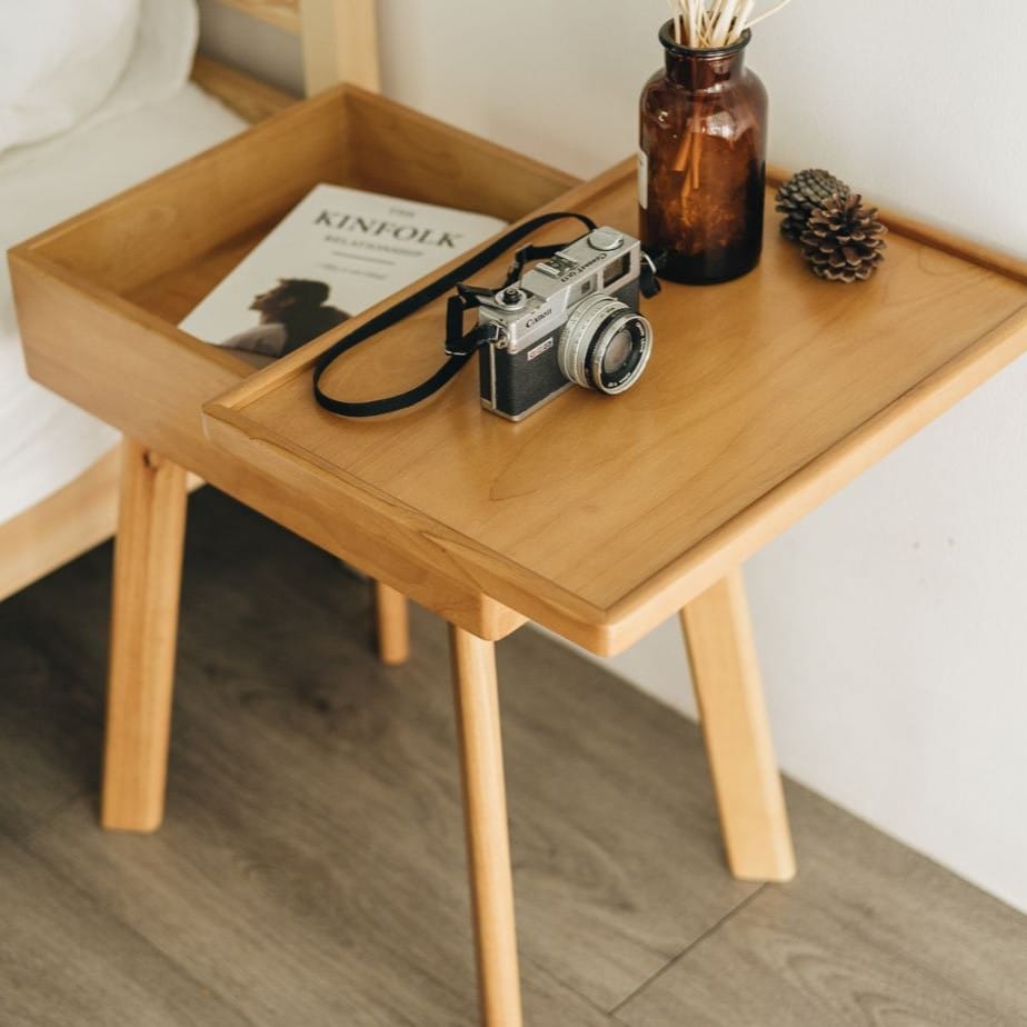 ตู้ข้างเตียงไม้ยางพารา MAAI DESIGN รุ่น FLIP SIDE TABLE สีโอ๊ค_11