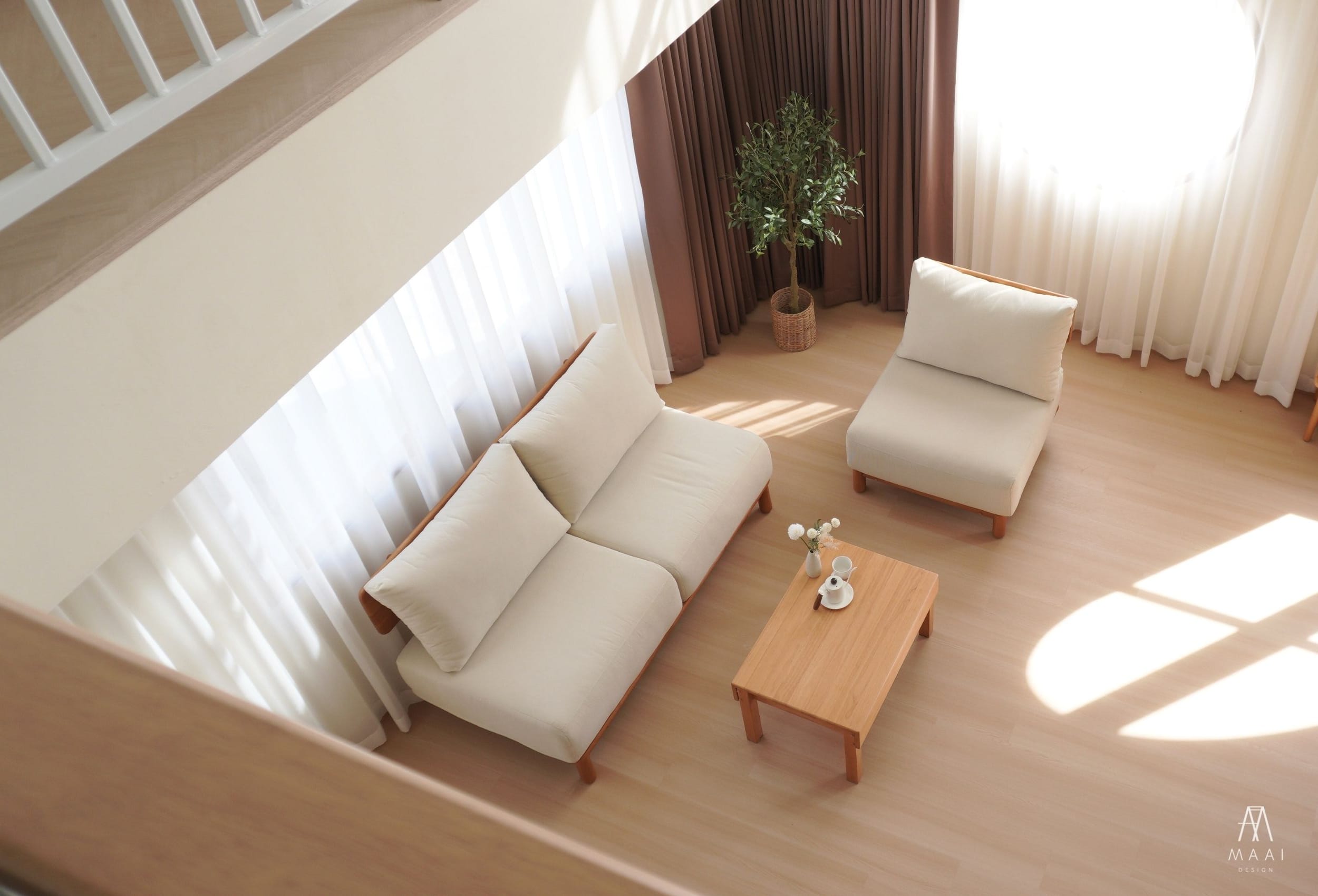 โซฟา 2 ที่นั่งไม้ยางพารา MAAI DESIGN รุ่น KANAKO SOFA เบาะผ้าสีครีม_2