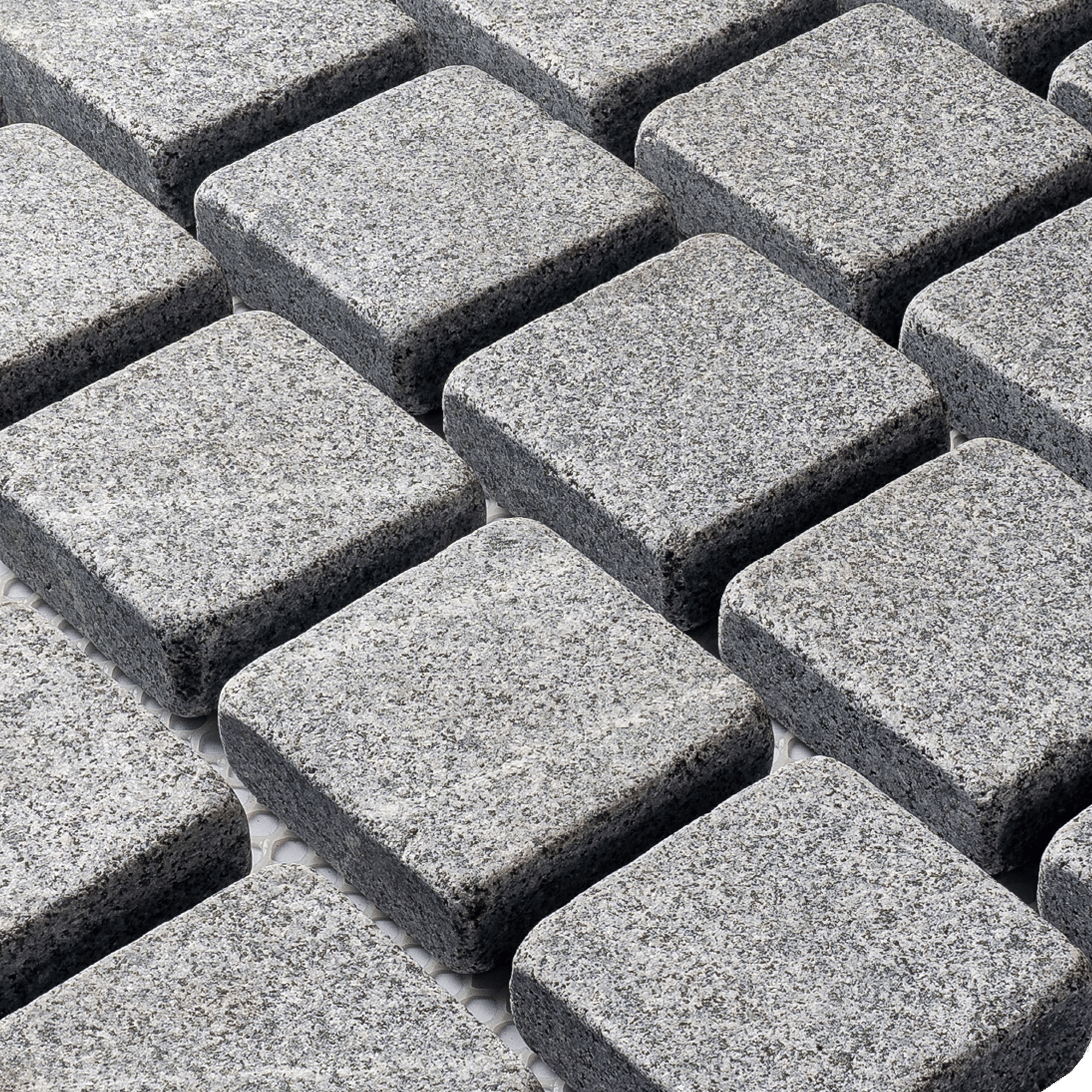 หินลูกเต๋าปูพื้น COBBLESTONE แบบแผ่นสำเร็จ MODERN DECOR รุ่นซิมพลี ผิวพ่นไฟ ข้างตัดเรียบ 50X55X3 ซม. หินธรรมชาติแกรนิตสีเทา ลายเรียงสลับ_2
