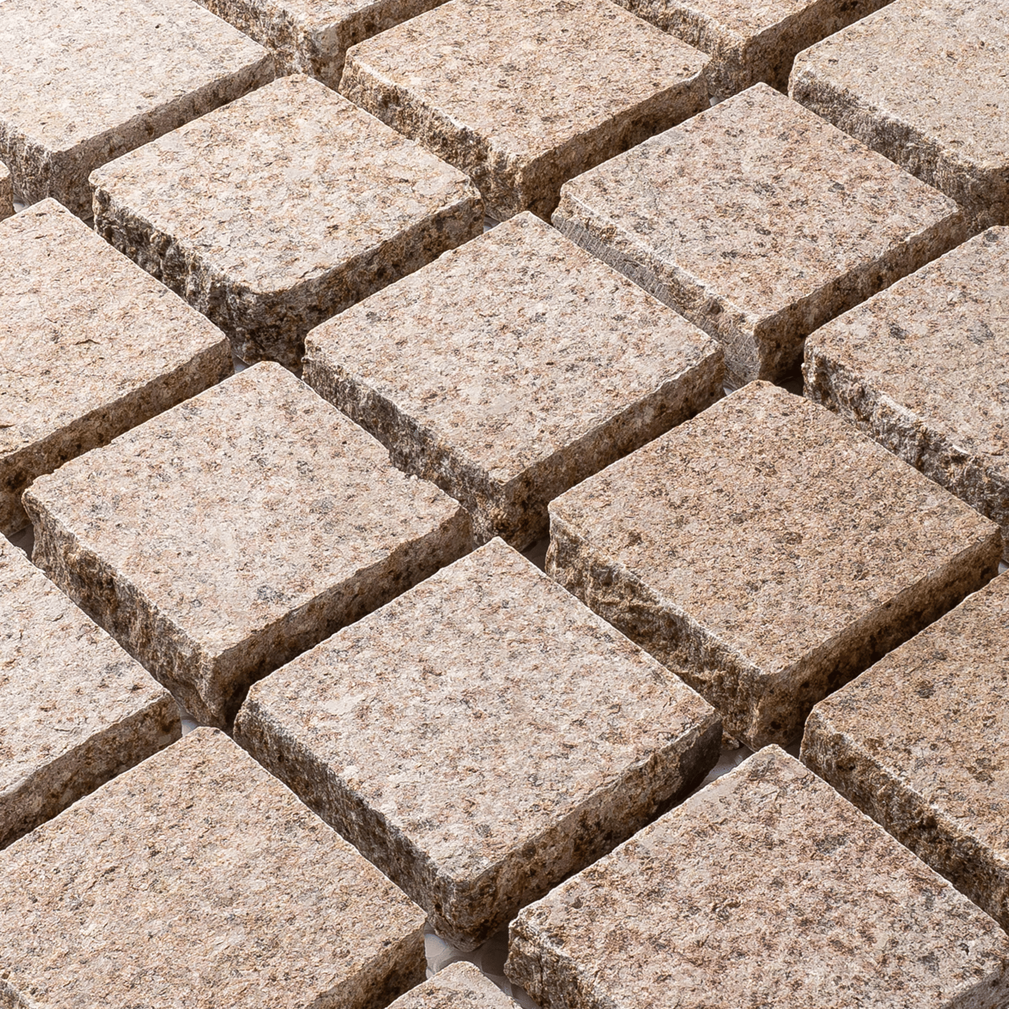 หินลูกเต๋าปูพื้น COBBLESTONE แบบแผ่นสำเร็จ MODERN DECOR รุ่นซิมพลี ผิวพ่นไฟ ข้างตัดธรรมชาติ 50X50X3 ซม. หินธรรมชาติแกรนิตสีเหลือง ลายเรียงตรง_5