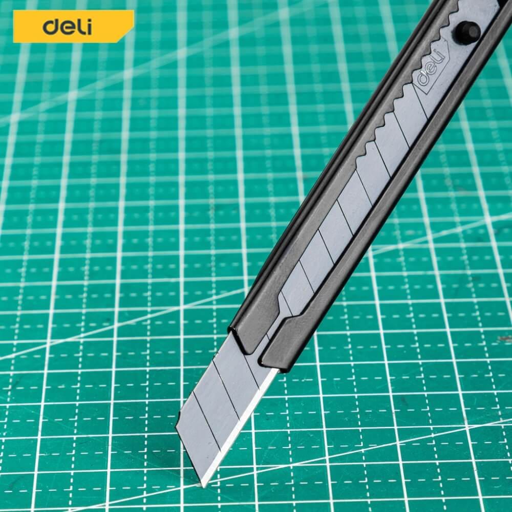 คัตเตอร์ DELI EDL007B-BK-01 สีดำ_2