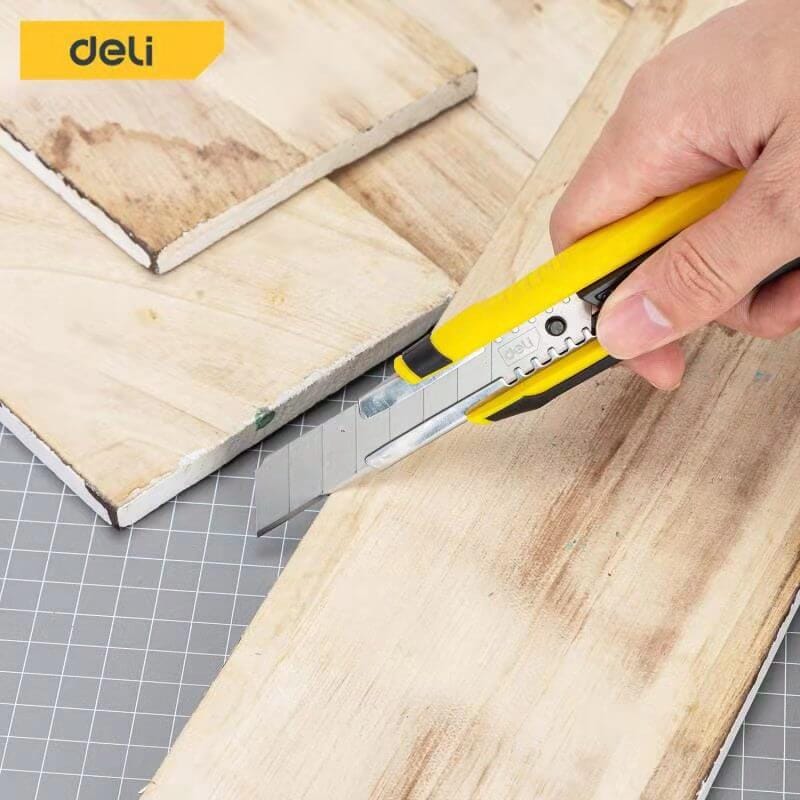 คัตเตอร์ DELI EDL018Z-YL-01 18มม สีเหลือง_7