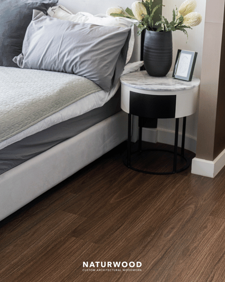 พื้น SPC คลิกล็อค พร้อมโฟม IXPE NATURWOOD หนา 5 มม. สี CLASSIC WALNUT (กล่อง 10 แผ่น ปูได้ 2.23 ตร.ม.)_9